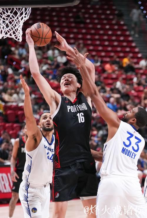 杨瀚森10分钟送1助攻 开拓者击败独行侠